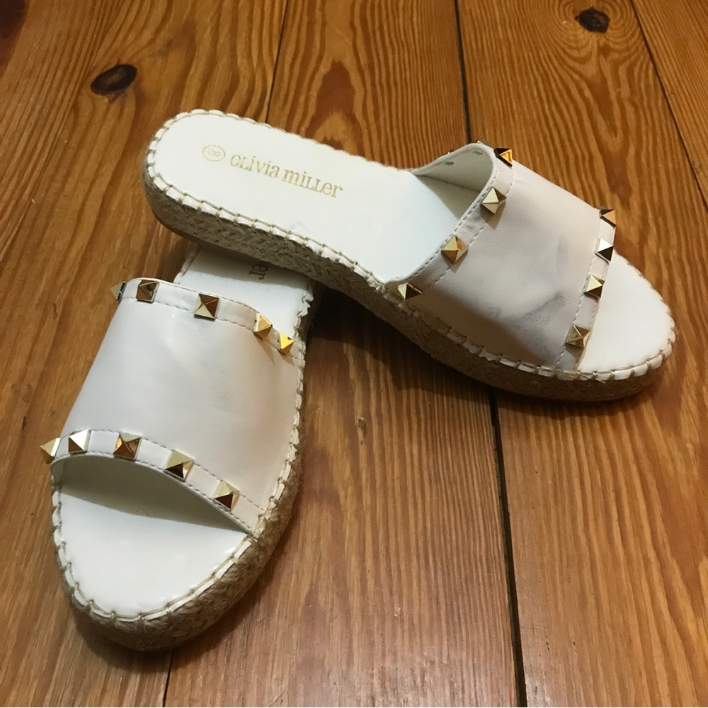 Olivia Miller White Flats With Studs, EUC, 8